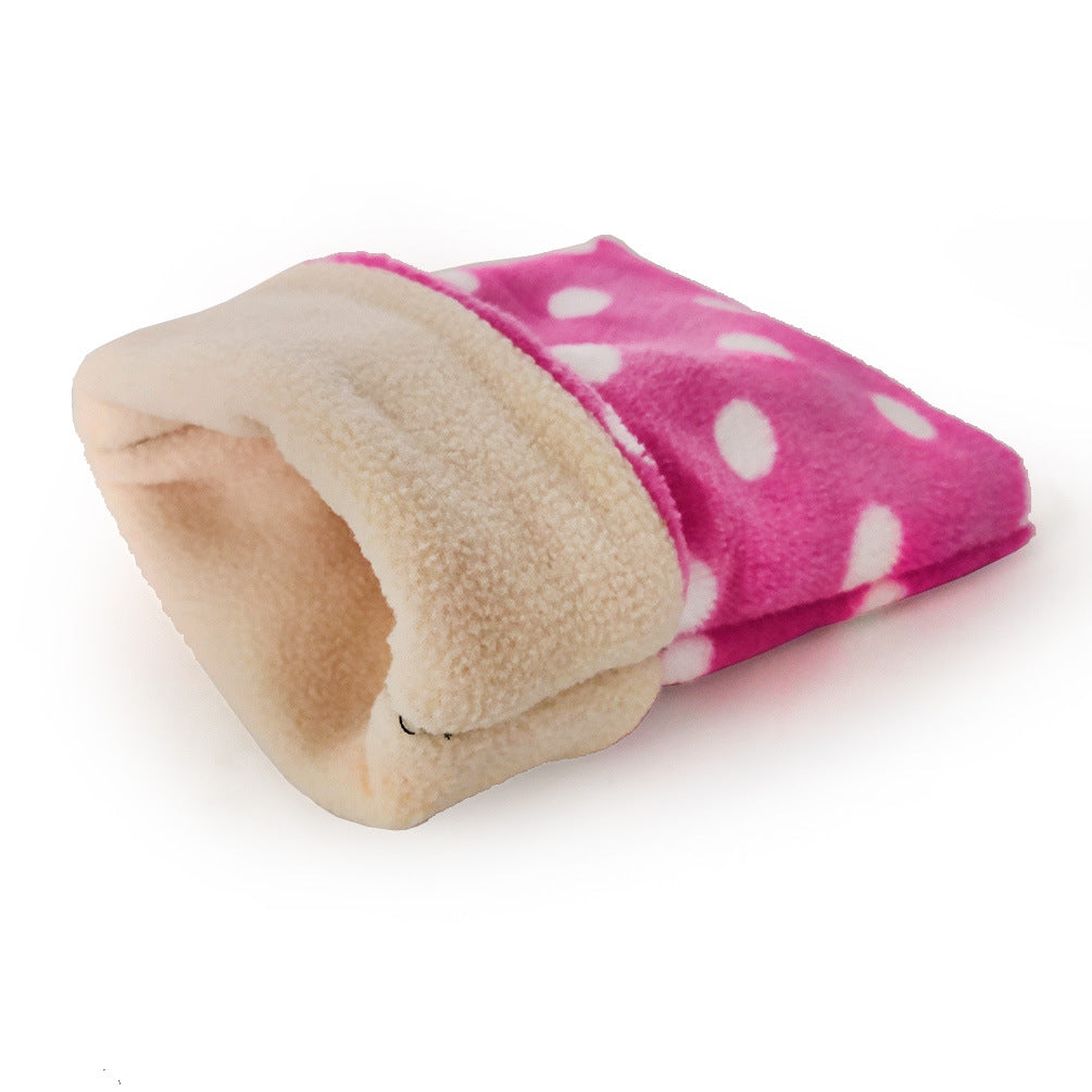 Woofylove Squirrel & Guinea Pig Sleeping Bag - The Snuggly Sleep Haven for Your Tiny Furry Friends