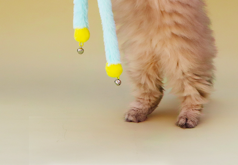 EYS Handmade Robot Design Lightweight Teaser Wand Cat Toy with Plush Tails, Bells, & Heart Topper, 2 count