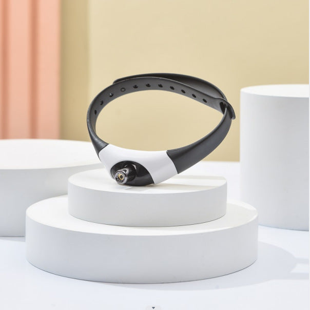Barkwow Self-Play Cat Collar with Built-in Laser Teaser: The Ultimate Feline Entertainment Main image