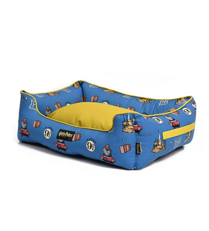 Harry Potter Lounger Bed - Welcome to Hogwarts Dog Bed