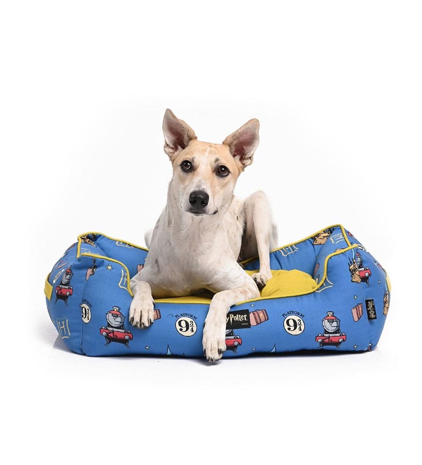 Harry Potter Lounger Bed - Welcome to Hogwarts Dog Bed