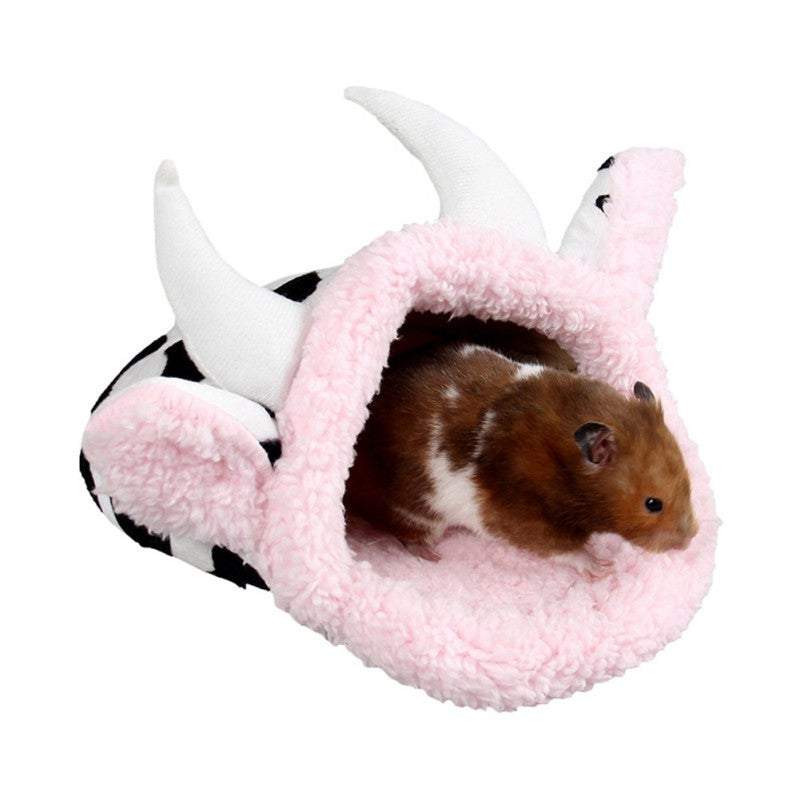 "Guinea pig cozy cover bed" "Guinea pig warm bed" "Guinea pig cold shelter" "Guinea pig cage bed" "Guinea pig hutch bed" "Cozy guinea pig bed" "Fleece guinea pig bed" "Guinea pig nest bed" "Guinea pig hiding bed" "Guinea pig comfort bed" Main image